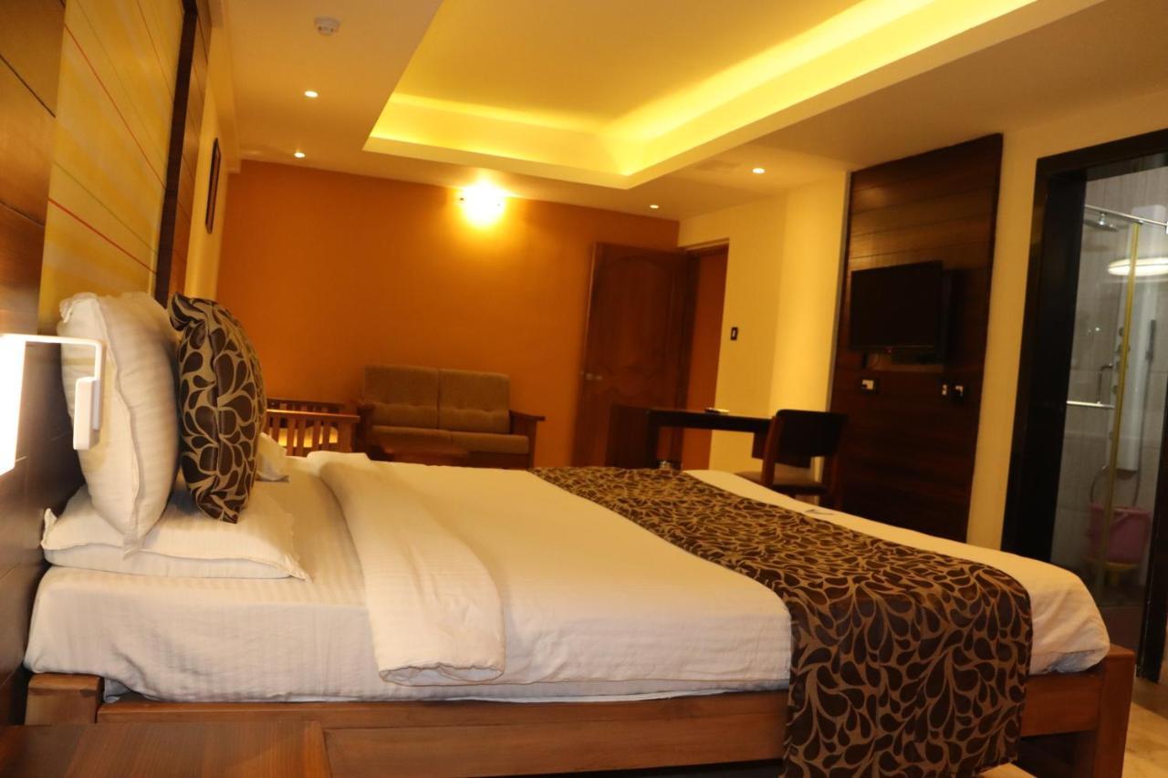 Hotel Madhuvan Serai Manipal Esterno foto