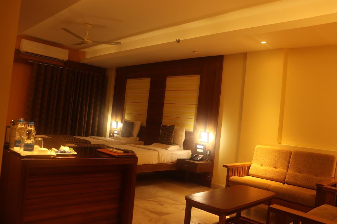 Hotel Madhuvan Serai Manipal Esterno foto