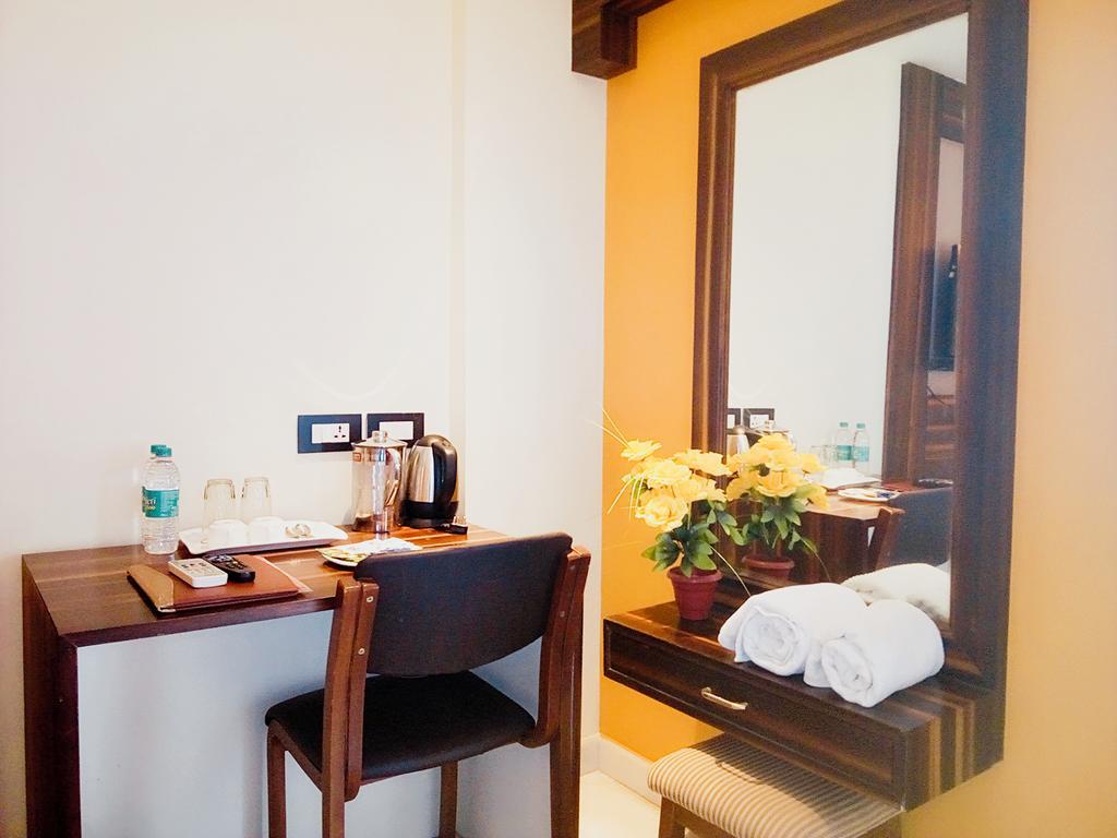 Hotel Madhuvan Serai Manipal Esterno foto