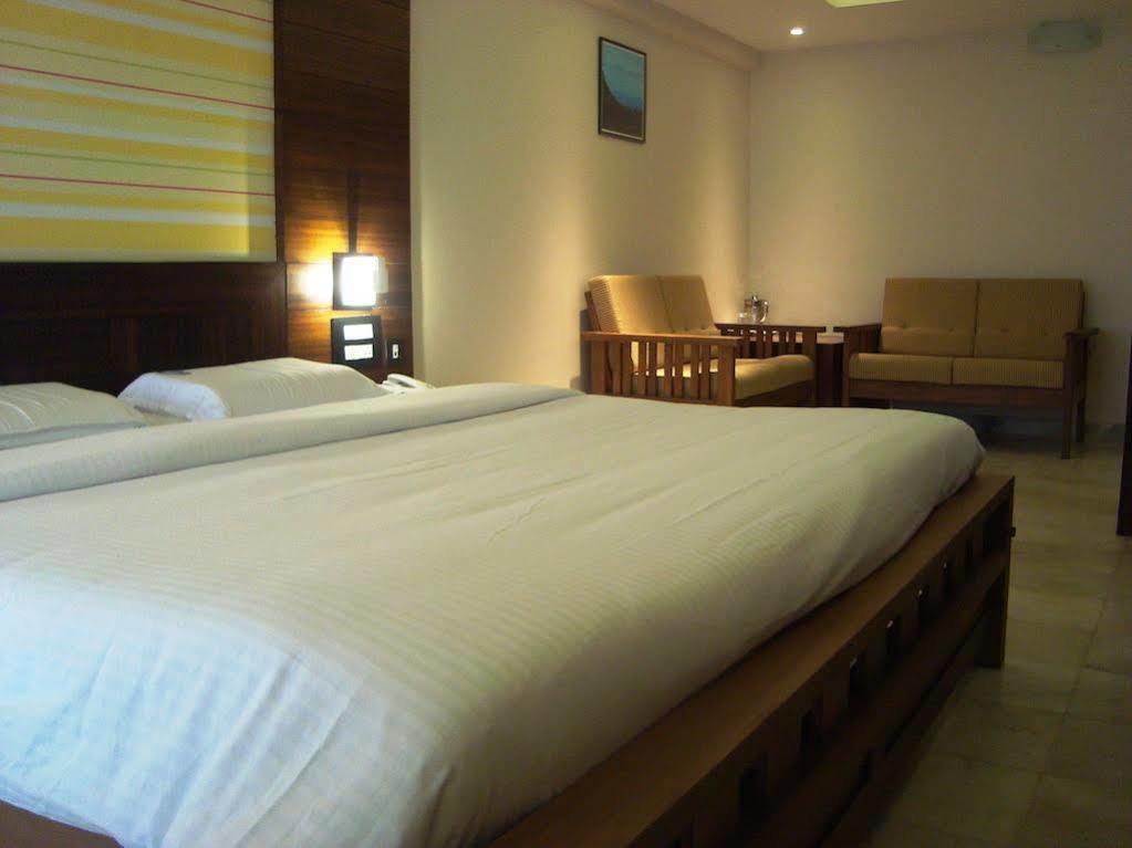 Hotel Madhuvan Serai Manipal Esterno foto