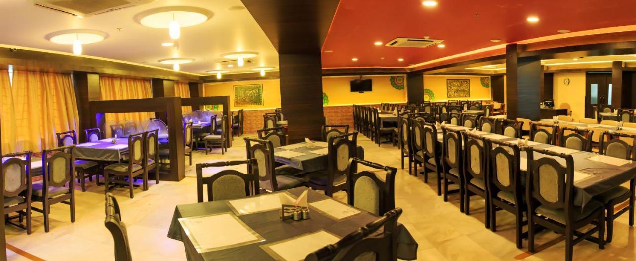 Hotel Madhuvan Serai Manipal Esterno foto