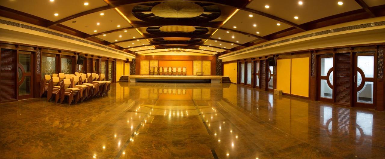 Hotel Madhuvan Serai Manipal Esterno foto
